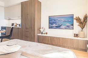 Aurora Apartment by Rent all Como