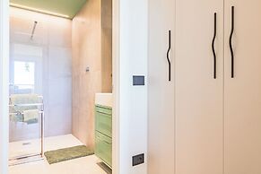 Aurora Apartment by Rent all Como