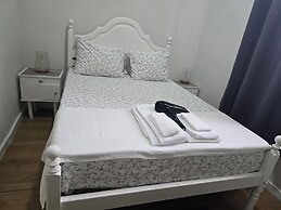 Jualis Guest House