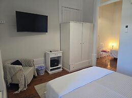 Jualis Guest House