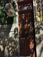 Jualis Guest House