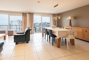 Apartment in Middelkerke With Stunning Views