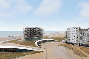 Apartment in Middelkerke With Stunning Views