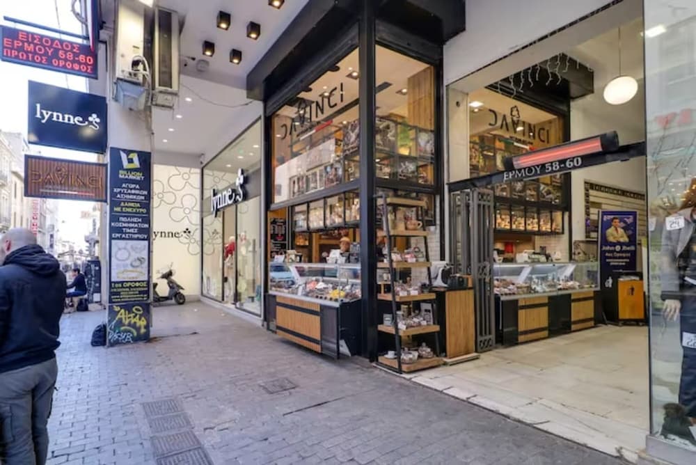 Monastiraki 101 Superhost Hub