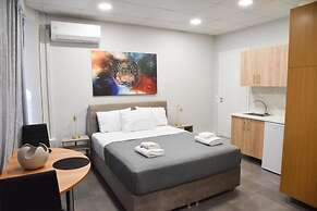 Athens Zeus A by Super Host Hub