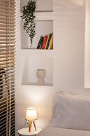 Quiet Apartment With a Garden at Exarcheia