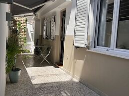 Diego s Cozy Athens Apartment Walk to Acropolis