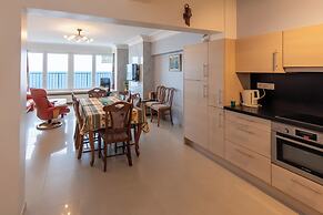 Apartment by the sea in Middelkerke