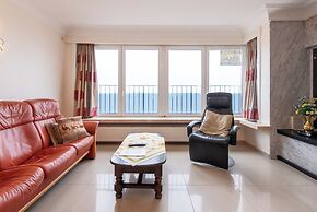 Apartment by the sea in Middelkerke