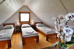 Two-story, Comfortable Holiday Homes With Terraces