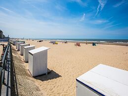 Studio in Middelkerke With Pool and Sea View