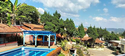 Nur Alam Hotel