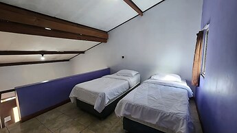 Nur Alam Hotel