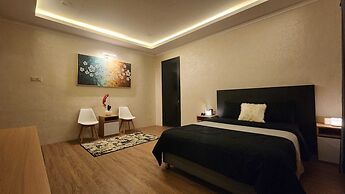 Nur Alam Hotel
