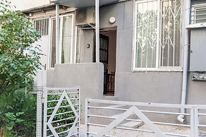 Cute Ground Floor with Free Parking