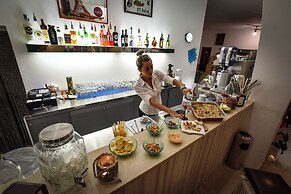 HOTEL ACQUAMARINA