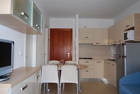 Comfortable Apartment With Pool