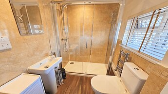 Dove Cott Sleeps 4 Central Location
