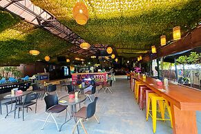 Rainbow Paradise Beach Resort by LWE