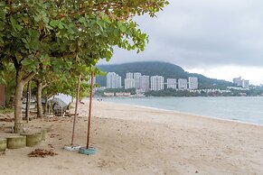 Rainbow Paradise Beach Resort by LWE