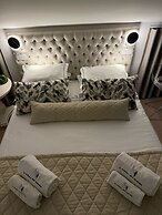 Our Douro Vintage Design Jacuzzi Pool Flat