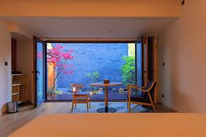 Beijing YiPiao lnn