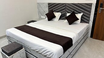 HOTEL SHREE ASHTAVINAYAK GRAND