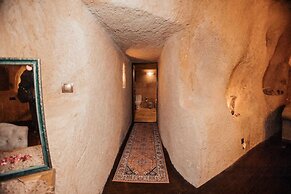 7 Oda Kapadokya Cave House