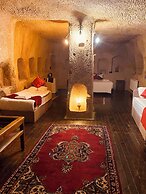 7 Oda Kapadokya Cave House