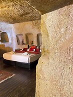 7 Oda Kapadokya Cave House