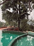 Baan Nhuer Mek