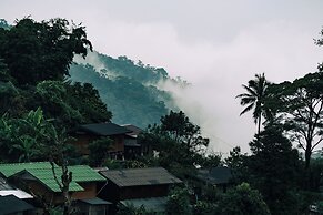 Baan Nhuer Mek