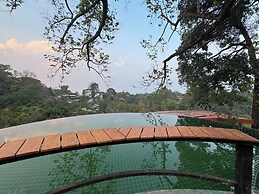 Baan Nhuer Mek