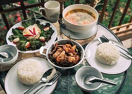 Baan Nhuer Mek