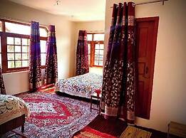 Zaitoon Homestay