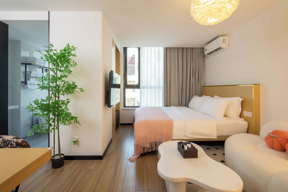 Amanda Hotel