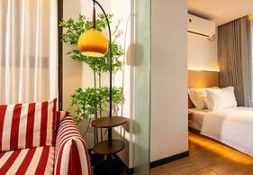 Amanda Hotel
