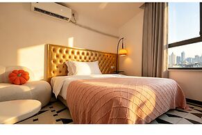 Amanda Hotel