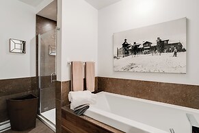Slopeside Condo