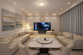 Elegant Stay in Ranches Villa
