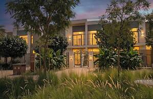 Elegant Stay in Ranches Villa