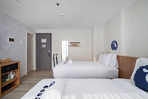 Kokotel Cebu Adira