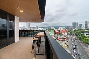 Kokotel Cebu Adira