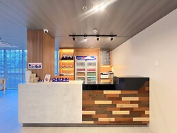 Kokotel Cebu Adira
