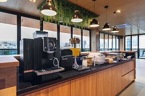 Kokotel Cebu Adira