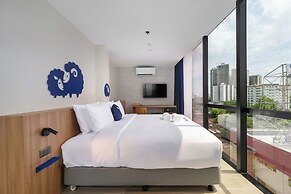 Kokotel Cebu Adira