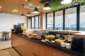 Kokotel Cebu Adira