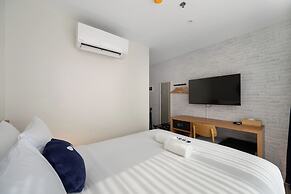 Kokotel Cebu Adira