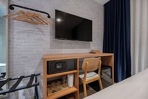 Kokotel Cebu Adira