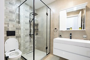 Chic & Modern 4BR Home in Old Tbilisi